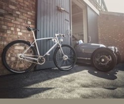 Auto & Cycles