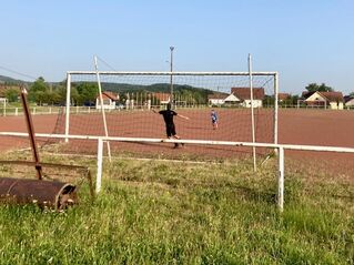 Photo du terrain de foot stabilisé au stade Édouard Travers